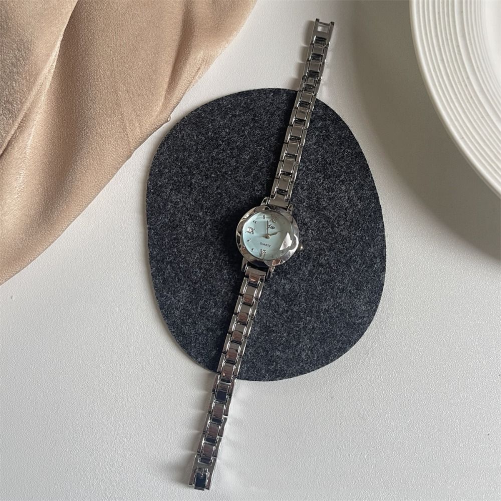 Fashionable Exquisite Golden W - Smartwatch Vintage Watches For Women ulasan dan harga